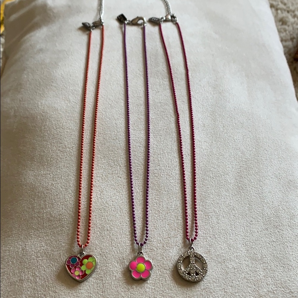 5/$25❗️Aero 3 necklace set - Picture 2 of 5